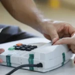 Prazo para solicitar voto em trânsito começa hoje e vai até 20 de agosto; veja como fazer