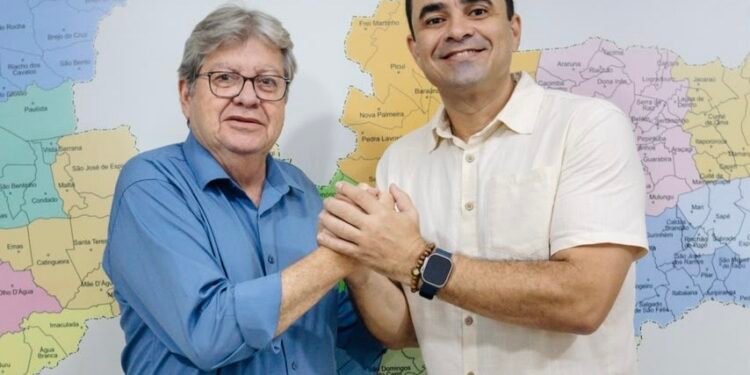Ex-prefeito Pedrito confirma apoio a João Azevêdo e destaca obras em Cruz do Espírito Santo