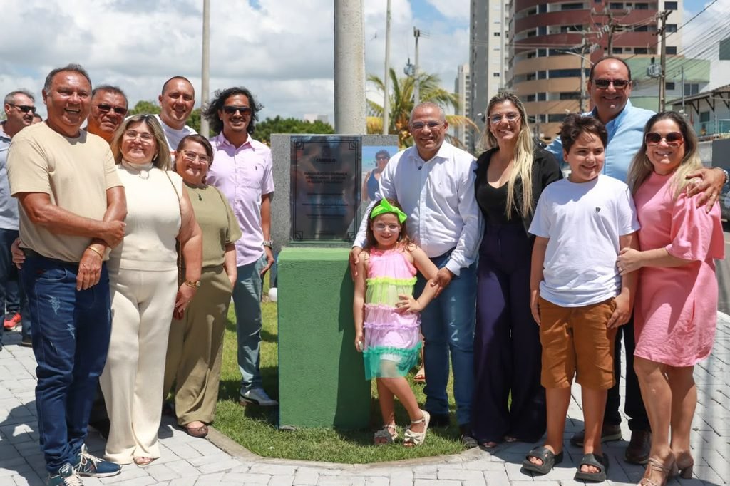 Evilásio Cavalcanti entrega Praça Tia Sônea e amplia opções de lazer em Ponta de Campina, em Cabedelo Evilásio Cavalcanti entrega Praça Tia Sônea e amplia opções de lazer em Ponta de Campina, em Cabedelo