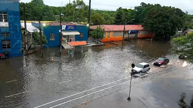 Inmet emite alerta de chuvas intensas para João Pessoa e mais 90 cidades